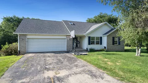 1442 W Indian Heights Dr, Oregon, IL 61061