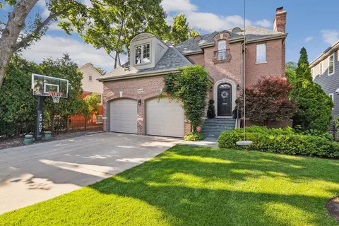 2436 Thornwood Ave, Wilmette, IL 60091