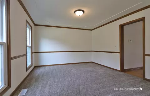 335 Pinecrest Ct, Aurora, IL 60502 photo 6