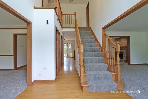 335 Pinecrest Ct, Aurora, IL 60502 photo 4