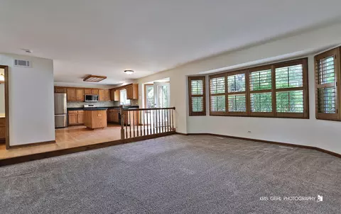 335 Pinecrest Ct, Aurora, IL 60502 photo 13