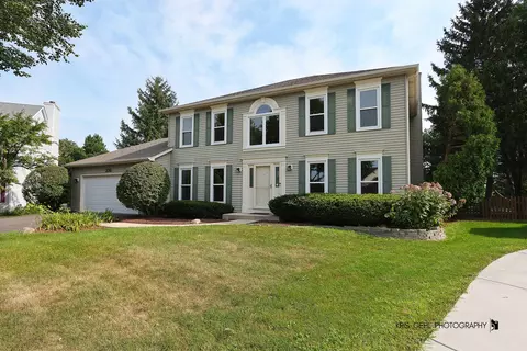 335 Pinecrest Ct, Aurora, IL 60502 photo 3