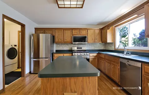 335 Pinecrest Ct, Aurora, IL 60502 photo 16