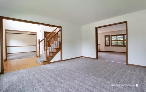 335 Pinecrest Ct, Aurora, IL 60502 photo 10