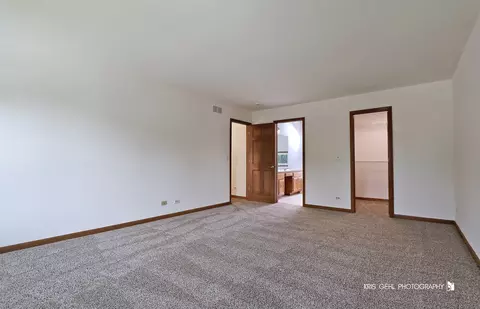 335 Pinecrest Ct, Aurora, IL 60502 photo 21