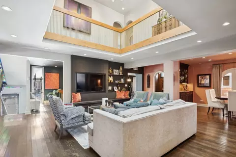 1150 E 49th St, Chicago, IL 60615 photo 7