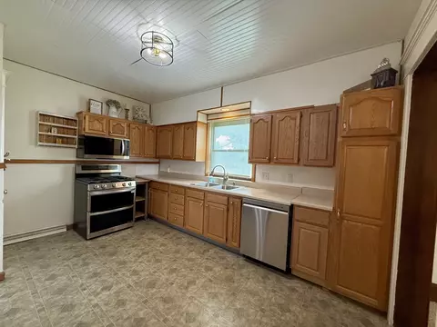 207 E Clinton St, Fithian, IL 61844 photo 10