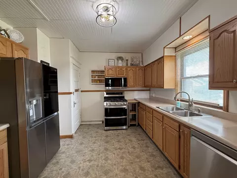 207 E Clinton St, Fithian, IL 61844 photo 9