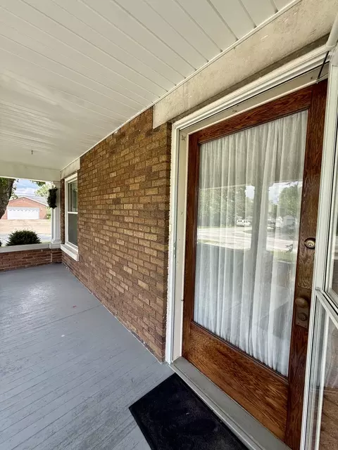 207 E Clinton St, Fithian, IL 61844 photo 5