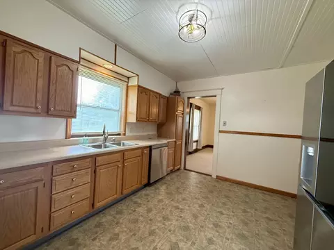 207 E Clinton St, Fithian, IL 61844 photo 11