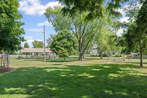 Exterior - 109 W Fillmore St, Philo, IL 61864 photo 10 of 10