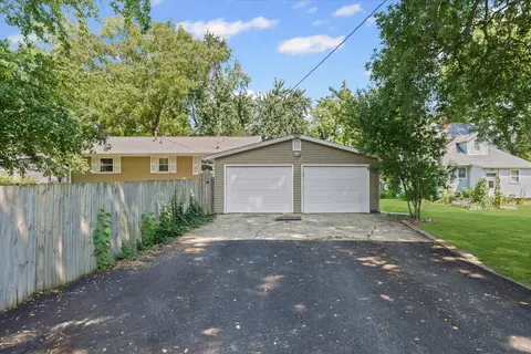 Exterior - 109 W Fillmore St, Philo, IL 61864 photo 6 of 10