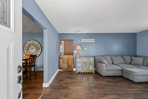 Entry Way - 109 W Fillmore St, Philo, IL 61864 photo 1 of 3