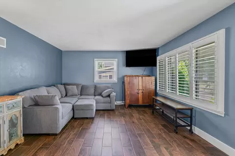 Living - 109 W Fillmore St, Philo, IL 61864 photo 2 of 4