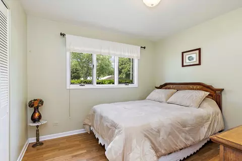 385 Illinois Blvd, Hoffman Estates, IL 60169 photo 15
