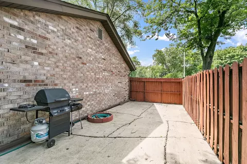 385 Illinois Blvd, Hoffman Estates, IL 60169 photo 25