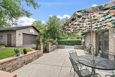 385 Illinois Blvd, Hoffman Estates, IL 60169 photo 20