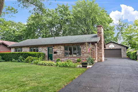 385 Illinois Blvd, Hoffman Estates, IL 60169