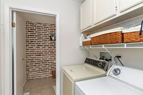 385 Illinois Blvd, Hoffman Estates, IL 60169 photo 18