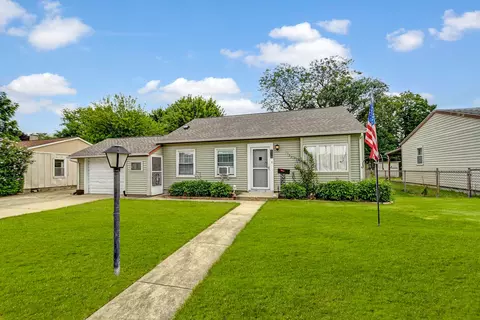 515 Concord Ave, Romeoville, IL 60446