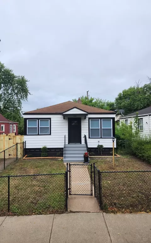 131 E 122nd St, Chicago, IL 60628