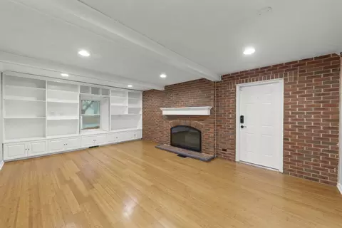 541 Burning Tree Ln, Naperville, IL 60563 photo 9