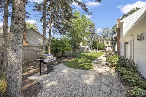 541 Burning Tree Ln, Naperville, IL 60563 photo 27