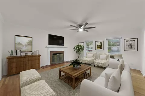 541 Burning Tree Ln, Naperville, IL 60563 photo 4