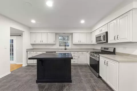 541 Burning Tree Ln, Naperville, IL 60563 photo 6