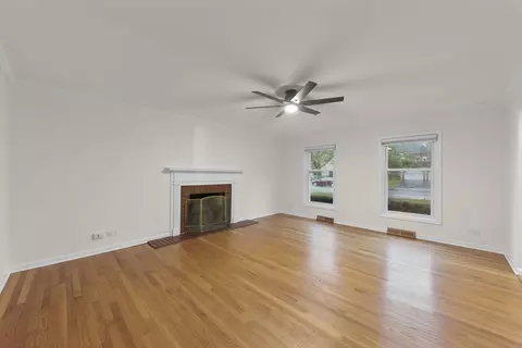 541 Burning Tree Ln, Naperville, IL 60563 photo 5