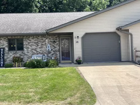 709 Milnes Dr #0, Morrison, IL 61270