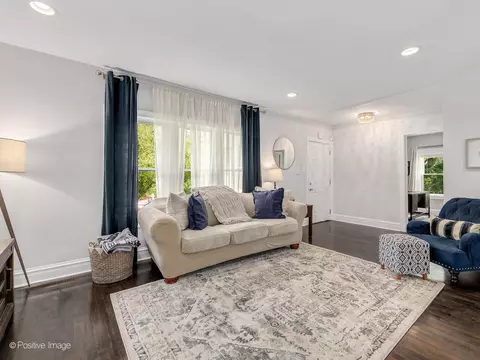 Living - 115 S Pick Ave, Elmhurst, IL 60126 photo 3 of 6