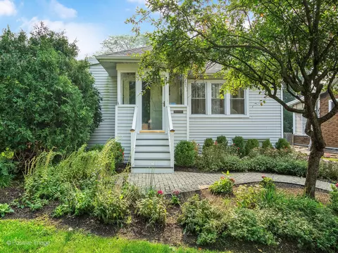 Exterior - 115 S Pick Ave, Elmhurst, IL 60126 photo 1 of 8
