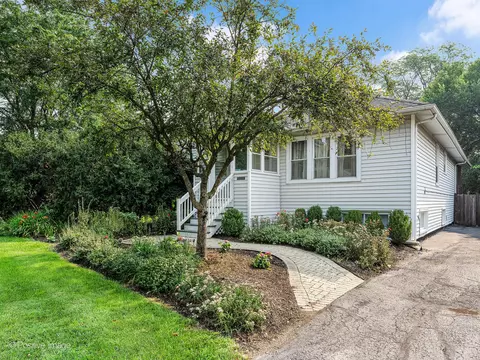 115 S Pick Ave, Elmhurst, IL 60126