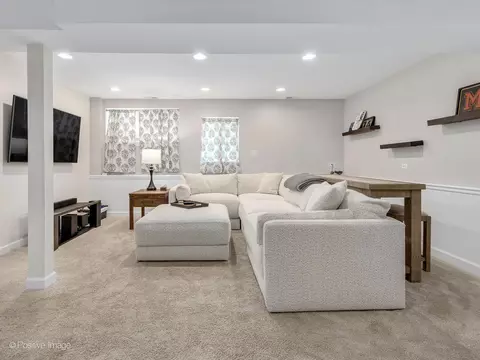 Living - 115 S Pick Ave, Elmhurst, IL 60126 photo 6 of 6