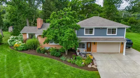4603 Wild Cherry Rd, Crystal Lake, IL 60012