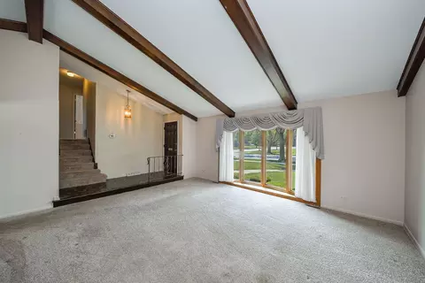 Living - Undisclosed, Addison, IL 60101 photo 1 of 2