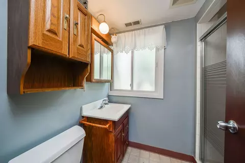 Bath - Undisclosed, Addison, IL 60101 photo 1 of 2