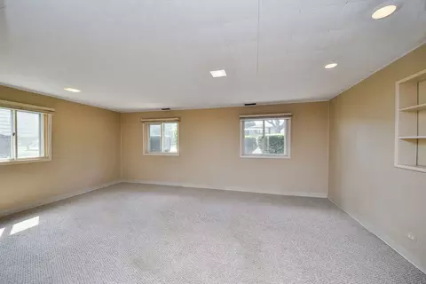 Other - Undisclosed, Addison, IL 60101 photo 1 of 2
