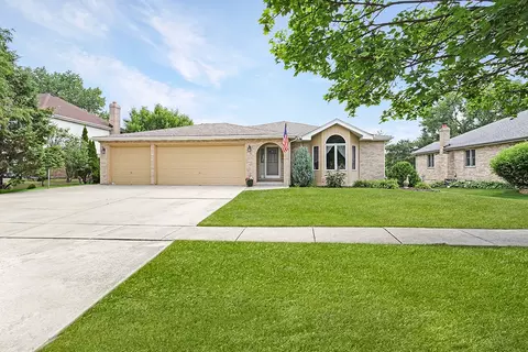 94 Doolin St, Lemont, IL 60439