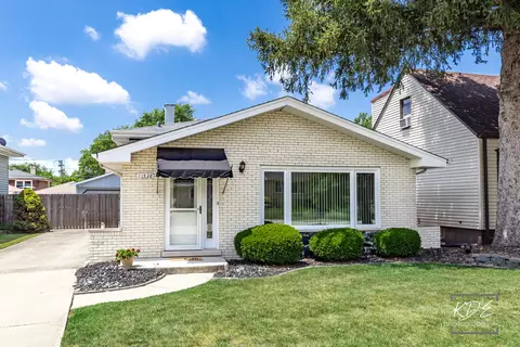 11538 S Leamington Ave, Alsip, IL 60803