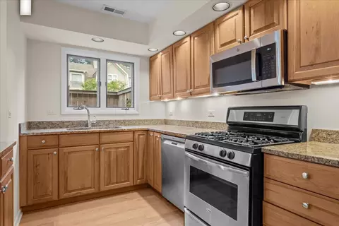 62 E Center Ave, Lake Bluff, IL 60044 photo 4