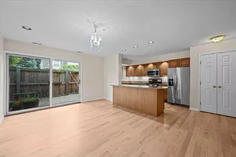 62 E Center Ave, Lake Bluff, IL 60044 photo 3