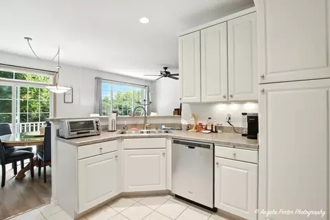 2965 Talaga Dr, Algonquin, IL 60102 photo 12
