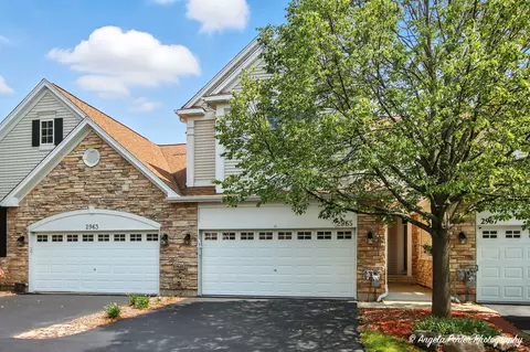 2965 Talaga Dr, Algonquin, IL 60102