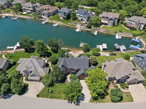 View/Area - 13218 Lakepoint Dr, Plainfield, IL 60585 photo 4 of 8