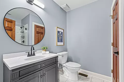 Bath - 13218 Lakepoint Dr, Plainfield, IL 60585 photo 13 of 14
