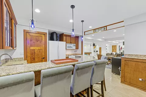 Kitchen - 13218 Lakepoint Dr, Plainfield, IL 60585 photo 6 of 6