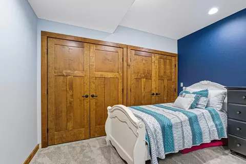 Bedroom - 13218 Lakepoint Dr, Plainfield, IL 60585 photo 7 of 9
