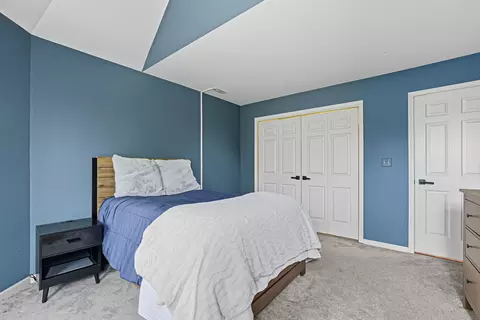 Bedroom - 13218 Lakepoint Dr, Plainfield, IL 60585 photo 5 of 9
